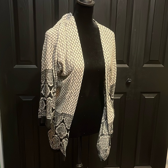 Boho Cardigan (Bin 1) - Picture 1 of 3